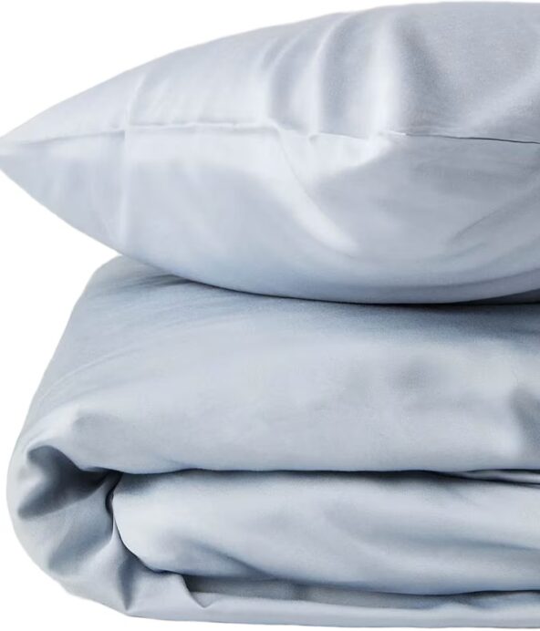 Ljusblå sängkläder i bambu och lyocell.