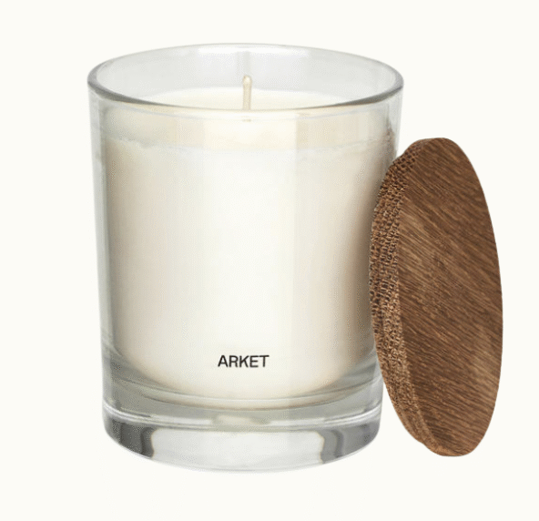 Doftljus med trälock från Arket.