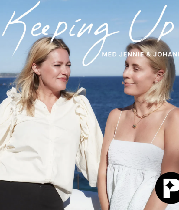 Poddomslag för podden Keeping up with Jennie and Johanna.