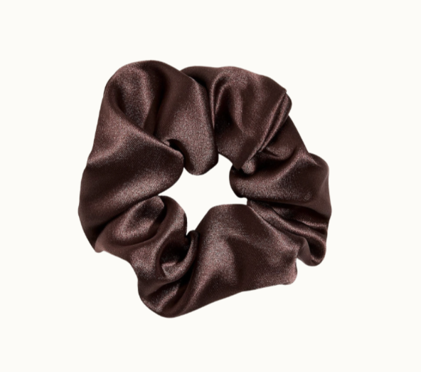 Mörkbrun glansig scrunchie