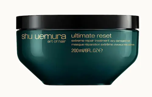 Hårinpackning i mörkgrön burk från Shu Uemura.