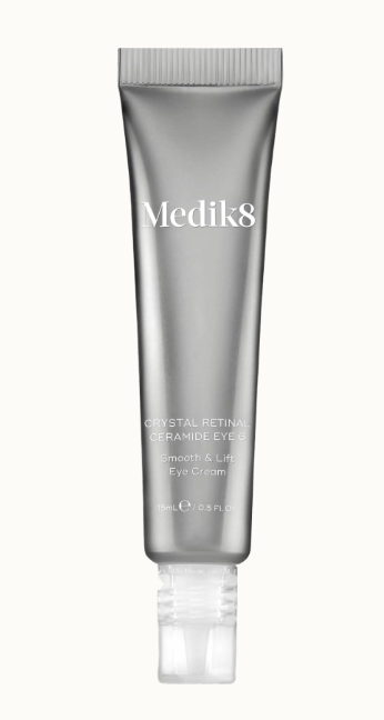 Silverfärgad tub med ögonkräm från Medik8.