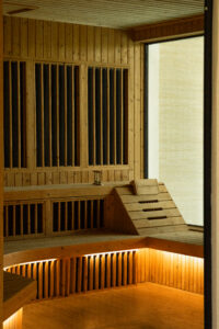 den infraröda bastun i RVX Village hydroterapi.