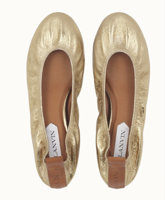 Guldfärgade sneakers med rundad tå från Lanvin.