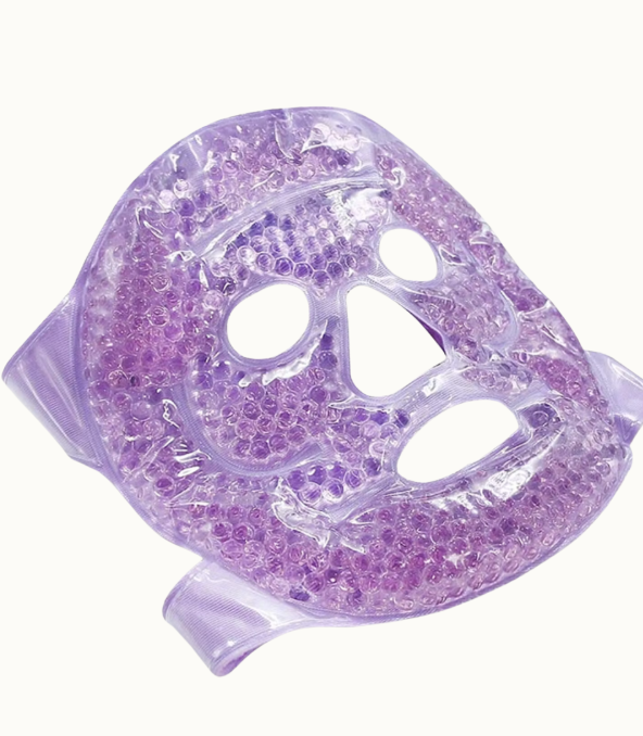 Lila asniktsmask som man fryser innan använding.